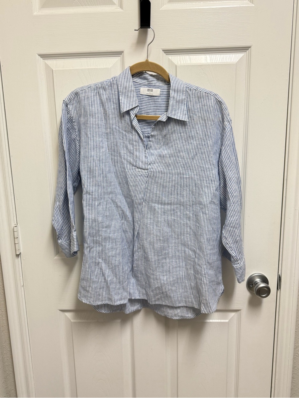 Uniqlo Light Blue & White Striped Linen Popover
